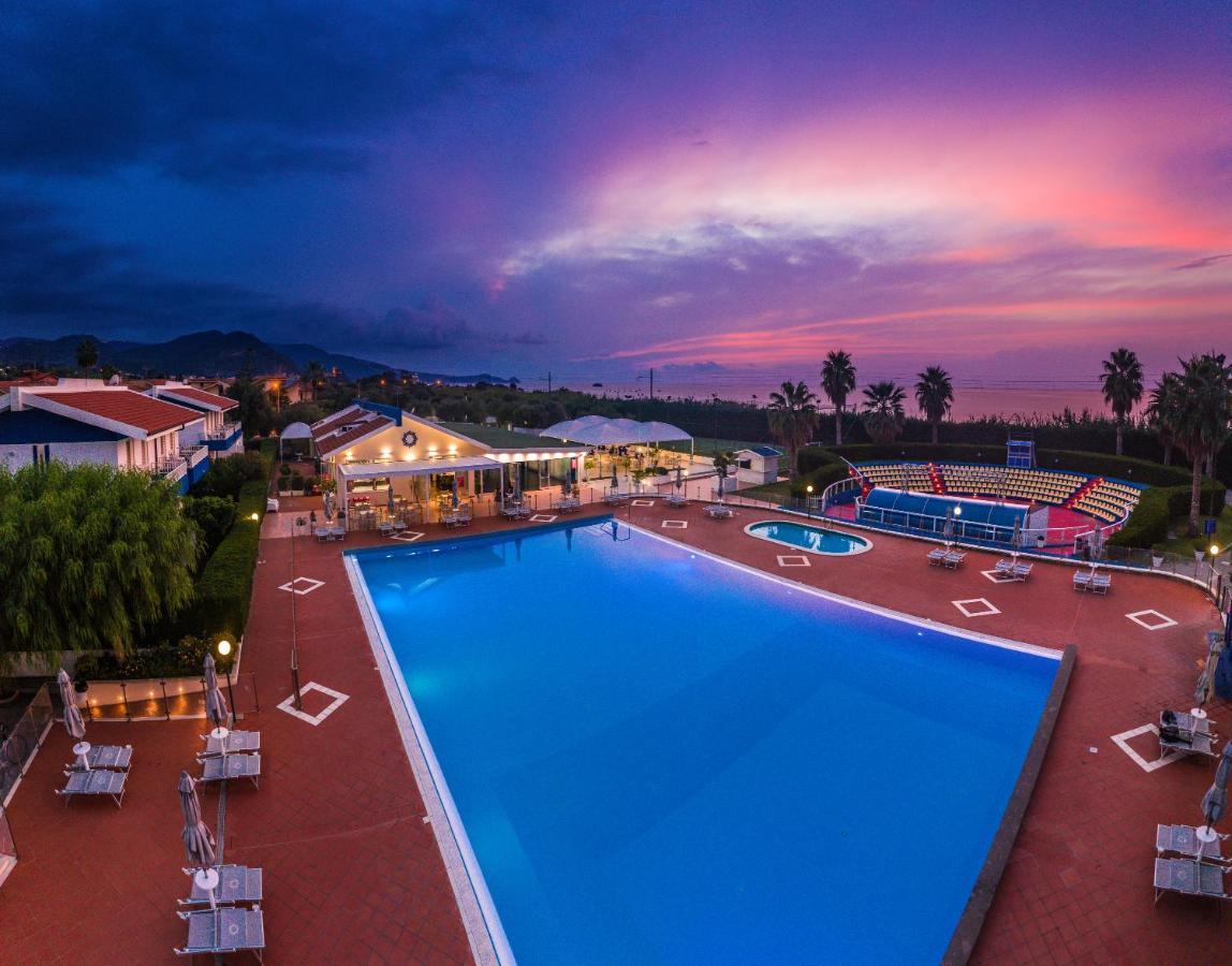 Riviera Del Sole Hotel Resort Spa Piraino Exterior photo