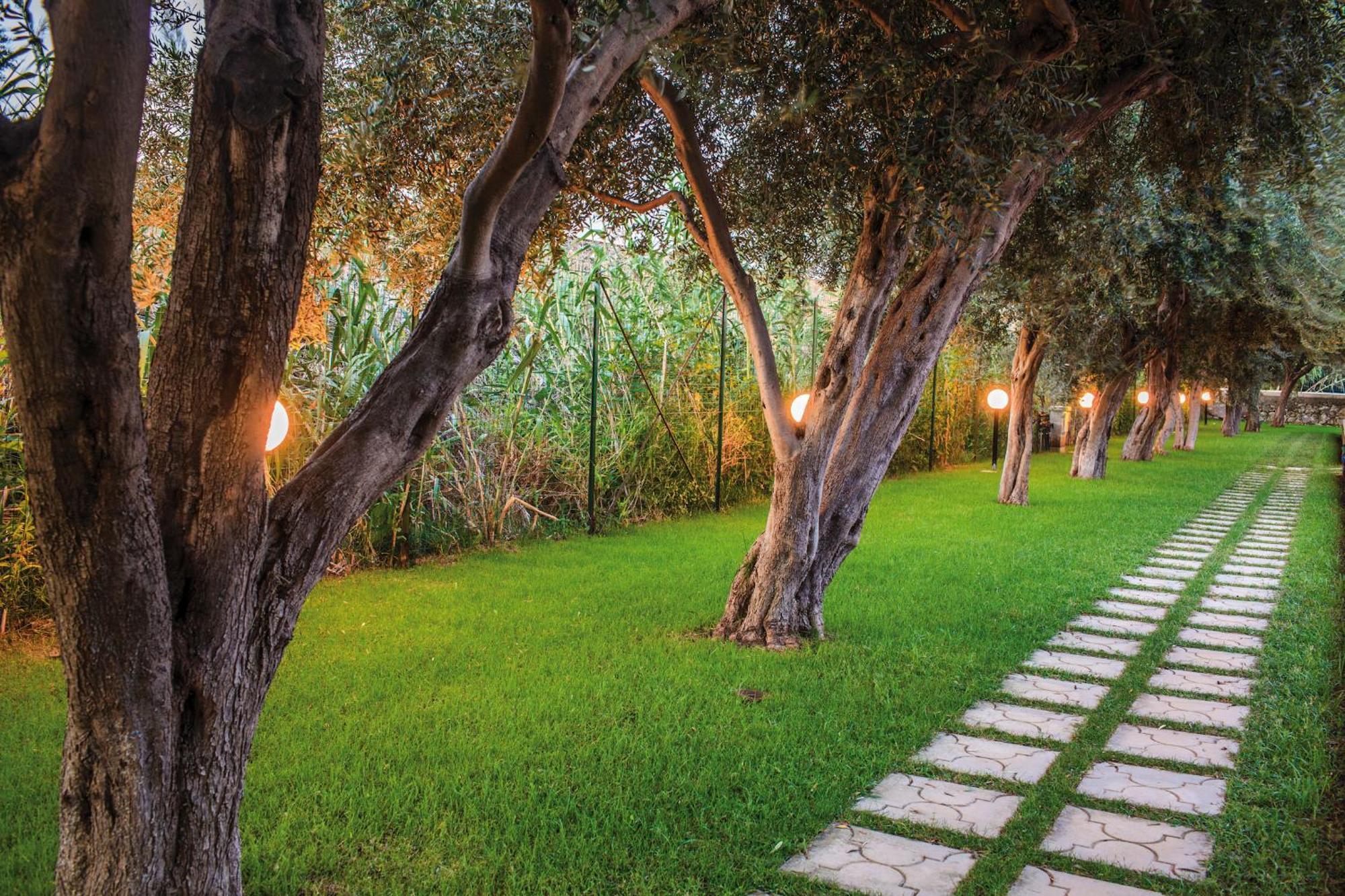 Riviera Del Sole Hotel Resort Spa Piraino Exterior photo