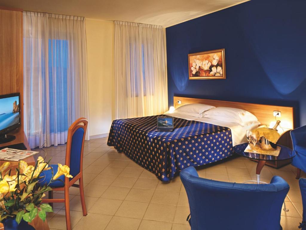 Riviera Del Sole Hotel Resort Spa Piraino Room photo