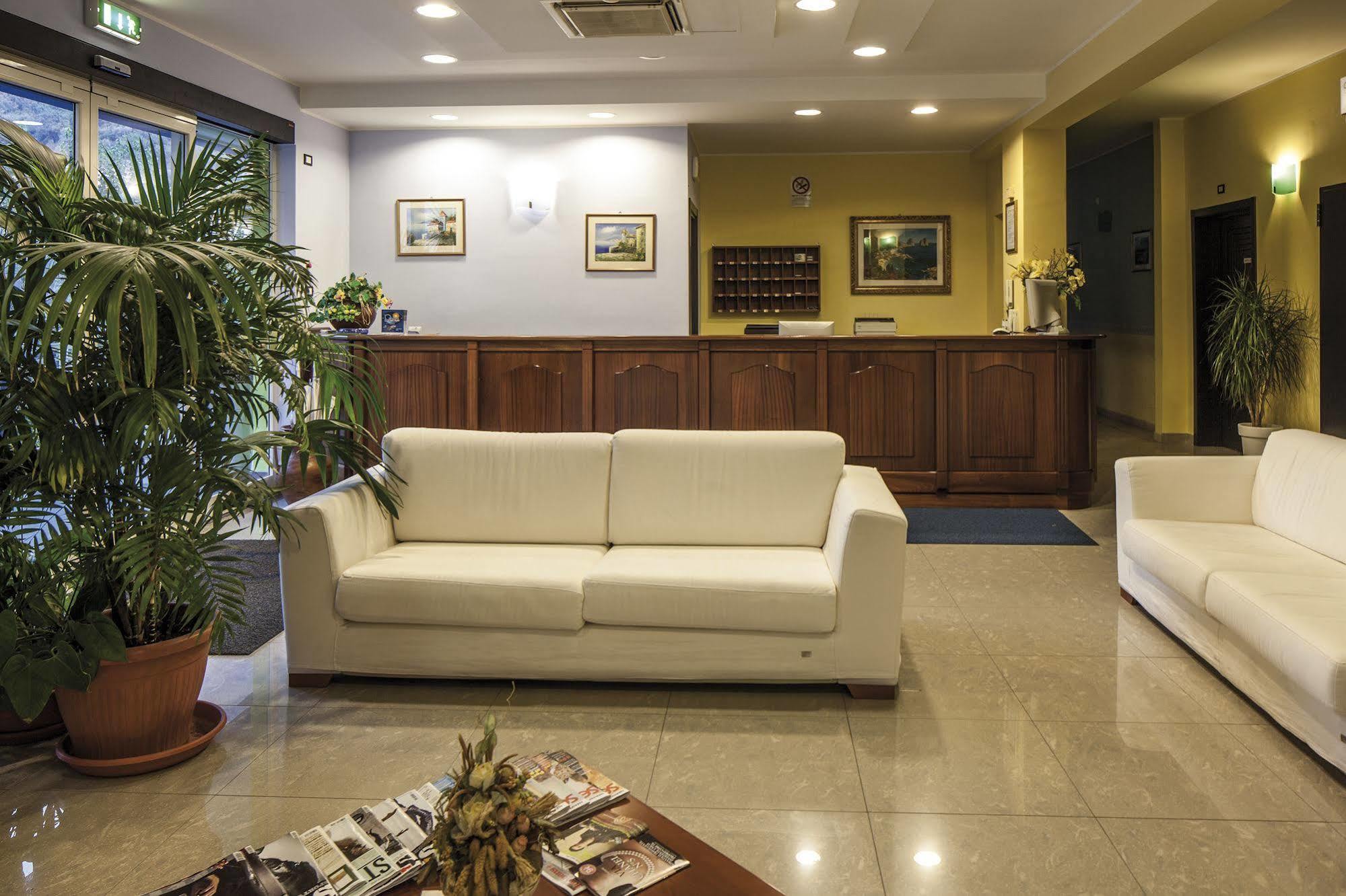 Riviera Del Sole Hotel Resort Spa Piraino Exterior photo