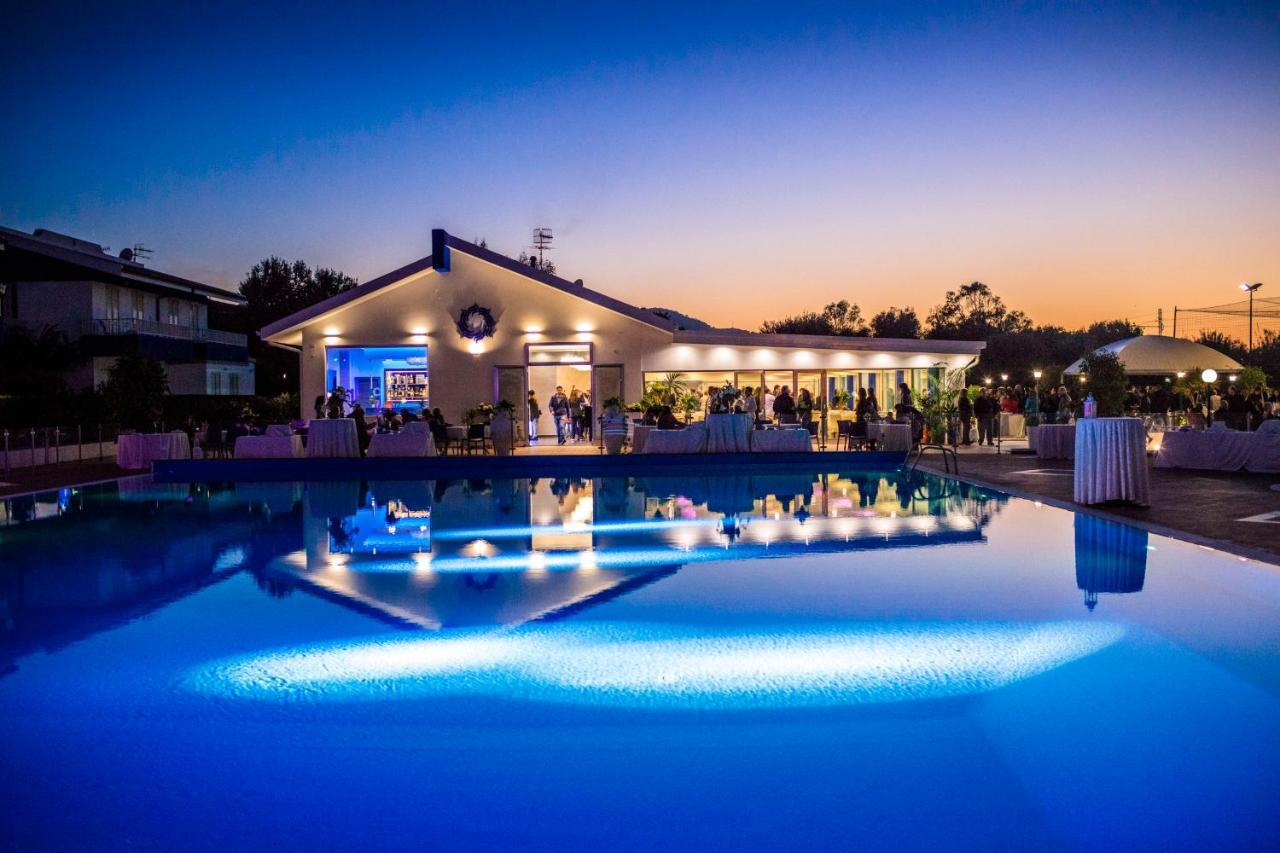 Riviera Del Sole Hotel Resort Spa Piraino Exterior photo